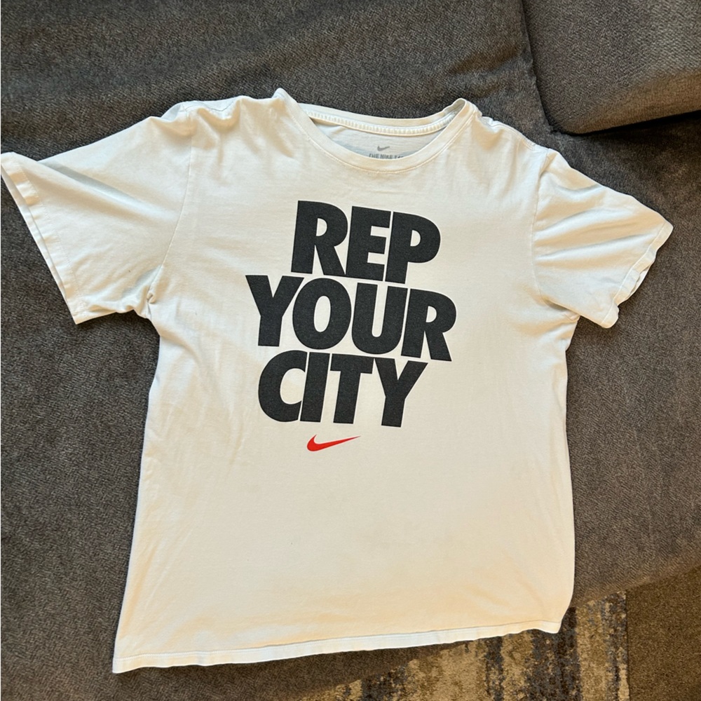Nike T Shirt